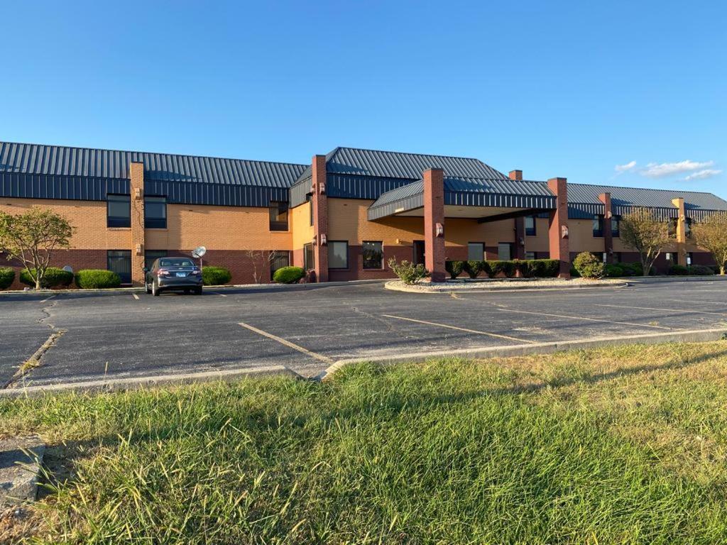 Super 8 By Wyndham Columbia City Exterior photo